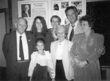 1996 год. Вся семья в сборе: справа от Бориса Георгиевича внучки Наташа и Таня, зять Борис Петрович, впереди – правнучка Катя, Любовь Самойловна, Марина Борисовна